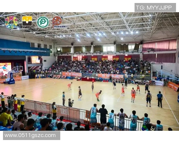 深圳篮球队与上海篮球队赛后复盘分析团队协作的关键因素与表现 深圳篮球队与上海篮球队赛后复盘分析团队协作的关键因素与表现