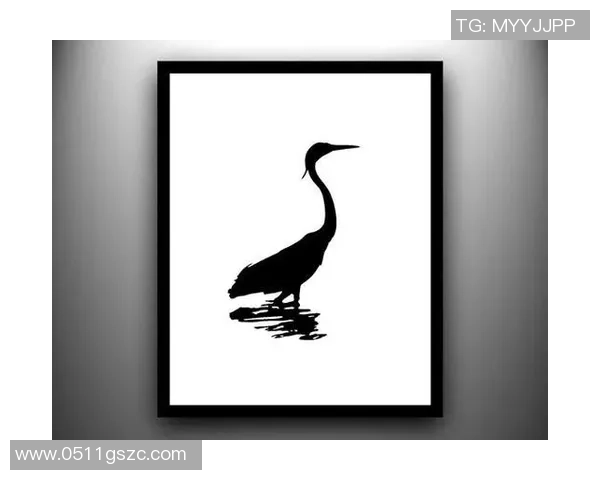 黑白风格足球明星拼图壁纸展现运动魅力与艺术之美 黑白风格足球明星拼图壁纸展现运动魅力与艺术之美